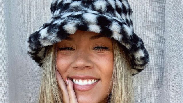 Hollie shearer