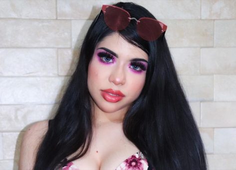 Yeri Mua in Bathing Suit Says “I’m Too Pretty”