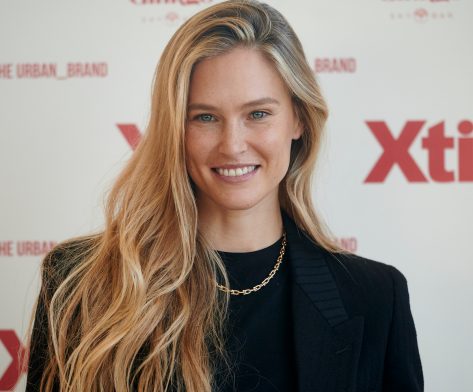Bar Refaeli in Bathing Suit is in Paradise