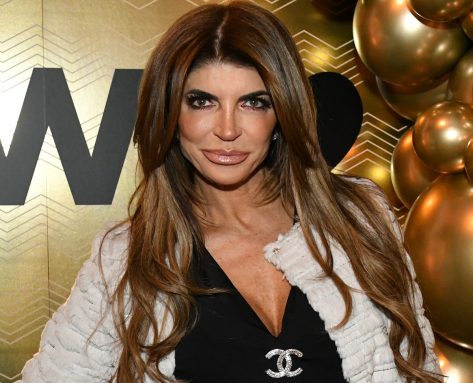 Teresa Giudice in Bathing Suit is a "Bali Babe" With Sister-in-Law 