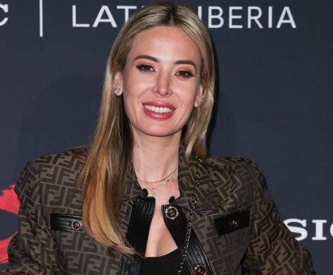 Jésica Cirio in Bathing Suit is “Grateful”
