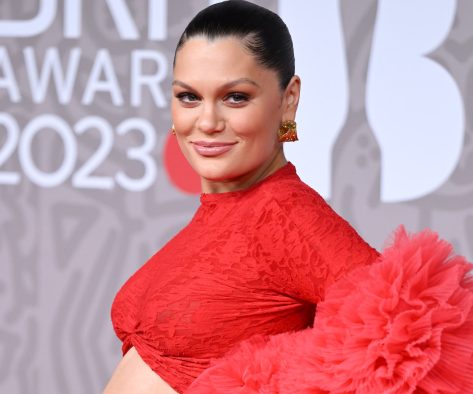 Jessie J in Bathing Suit Has a "Happy Birthday"