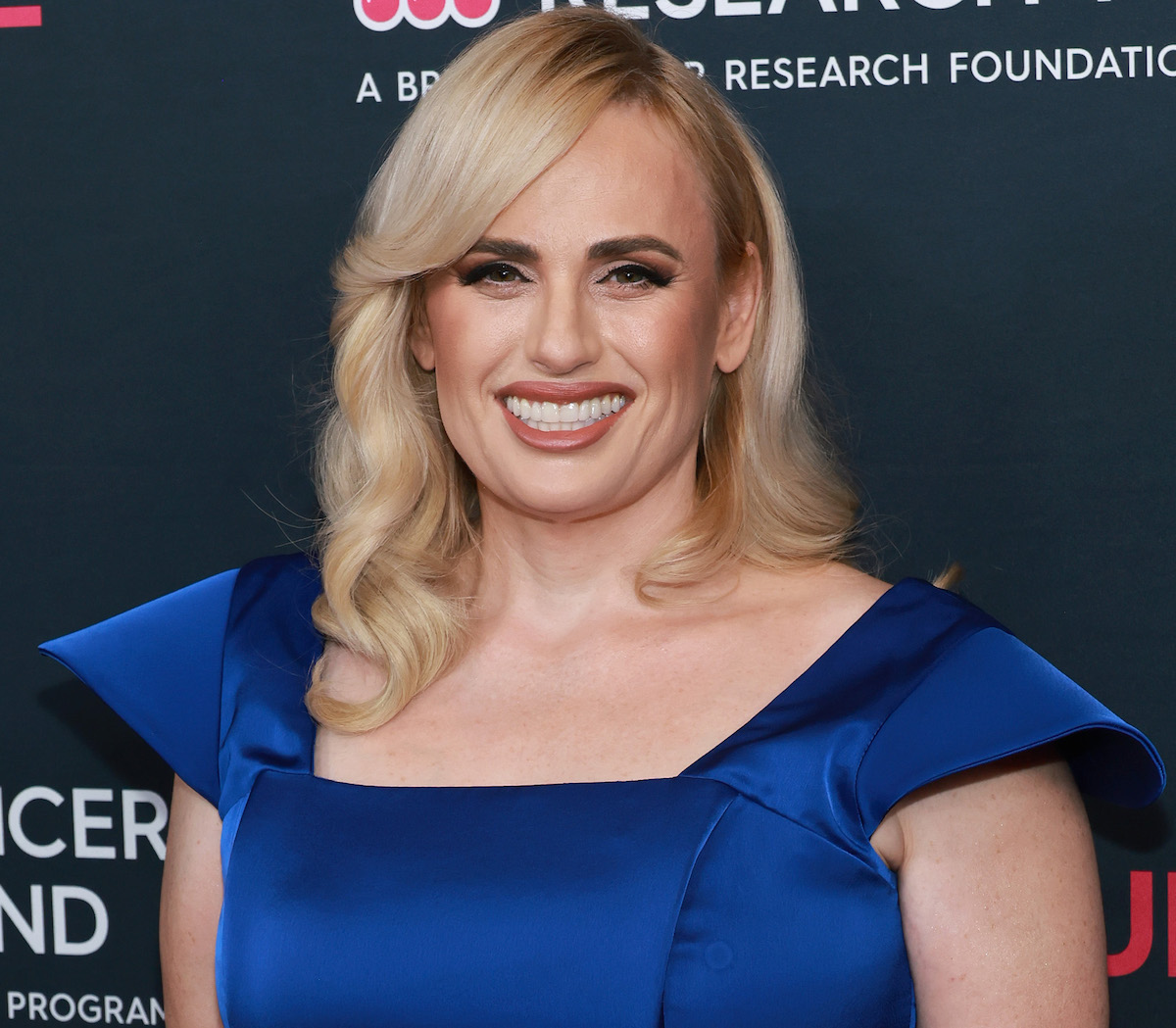 Rebel Wilson In Bathing Suit Shares A Beach Selfie Looking Fit — Celebwell