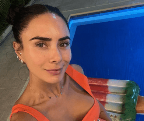 Johanna Fadul in Bathing Suit Says “Welcome March”