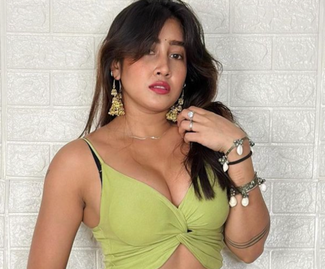 Sofia Ansari in Bathing Suit Shares “Pune Diaries”