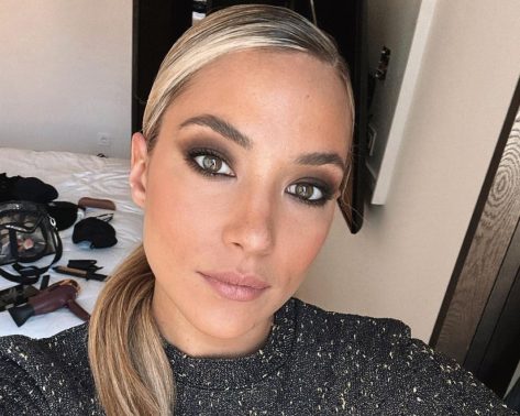 Alice Campello Morata in Bathing Suit Enjoys “Sunsets”