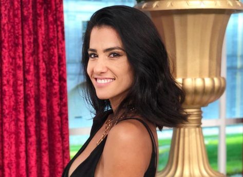 Delfina Gerez Bosco in Bathing Suit Shares “Photo Session”