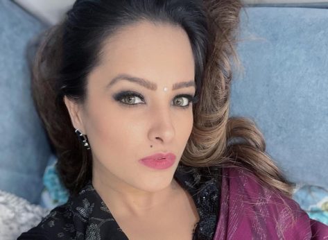 Anita Hassanandani in Bathing Suit is “On Fire”
