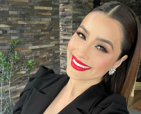 Cynthia Rodríguez in Bathing Suit is on “Babymoon”