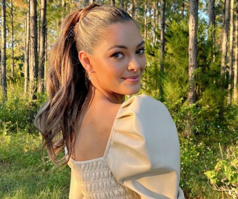 Demi-Leigh Tebow in Bathing Suit is “Grateful”