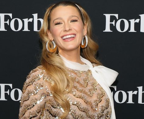 Blake Lively in Bathing Suit is “Down by the Seashore”