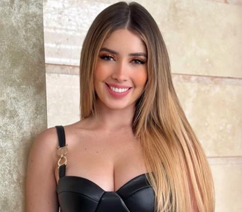 Larissa Graniello in Bathing Suit Enjoys “Many Memories”