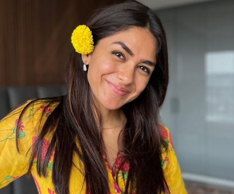 Mrunal Thakur in Bathing Suit Shares “Photo Dump”