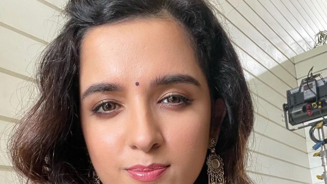 Shirley setia