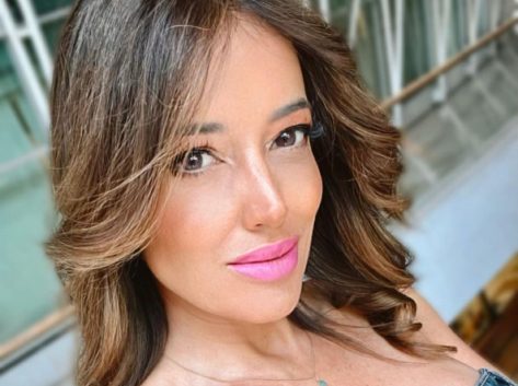 Yamila Reyna in Bathing Suit Says “It’s All Very Nice”