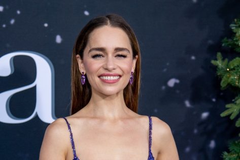 7 Fat-Blasting Strategies From Emilia Clarke for a Fit Physique