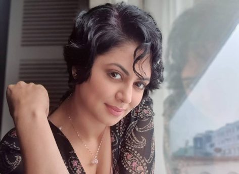 Kavita Kaushik in Bathing Suit is a “Jungle Girl”