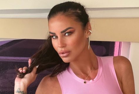 Antonella Mosetti in Bathing Suit is “Wow”