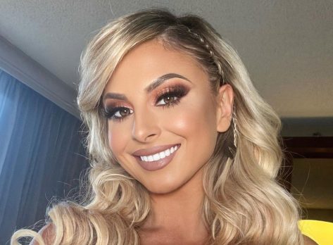 Harley Cameron in Bathing Suit Says “I Love Gold”
