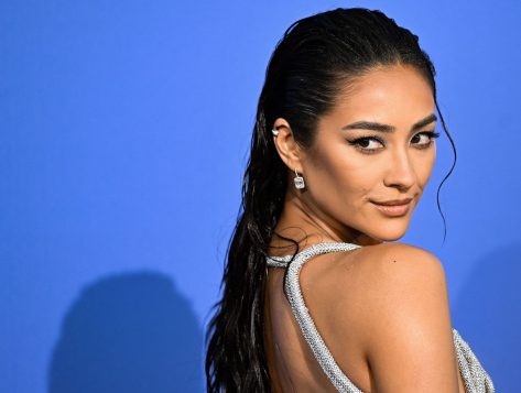 Shay Mitchell in Bathing Suit Says "What a Difference a Week Can Make"