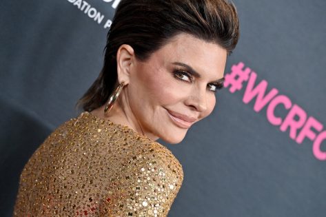 Lisa Rinna in Bathing Suit Does a Handstand
