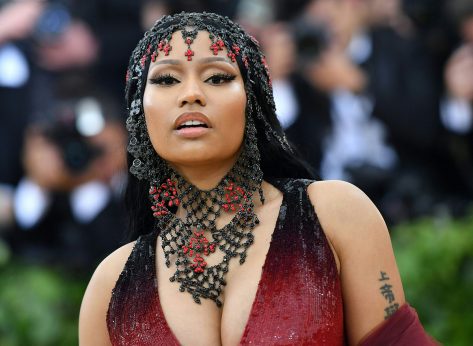 Nicki Minaj in Bathing Suit is “Body Goals”