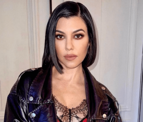 Kourtney Kardashian In Swimsuit Shares Photo From Italy