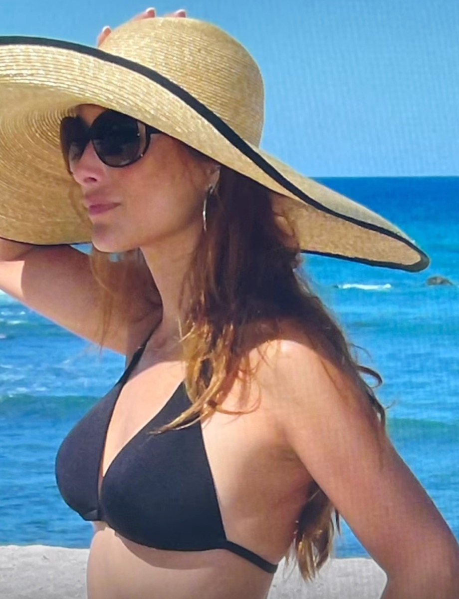 Paloma Cuevas In Bathing Suit Enjoys Summer Time Celebwell paloma-cuevas-in-bathing-suit-enjoys-summer-time-celebwell