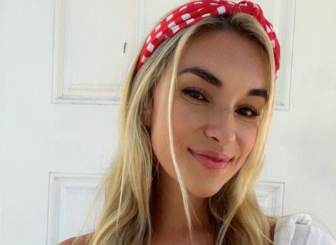 Kayla Simmons in Bathing Suit is “Gorgeous”