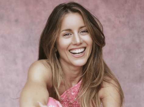 Caggie Dunlop Shares Swimsuit Photo of “My Body”