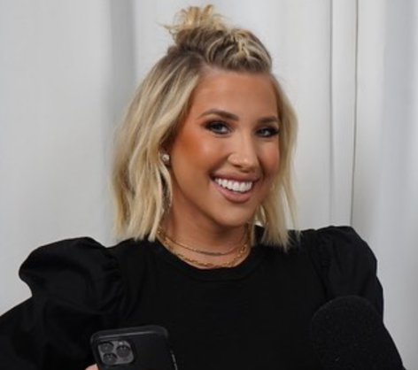 Savannah Chrisley Shares Special Swimsuit Selfie