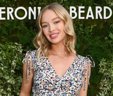Roxy Horner in Bathing Suit Celebrates “7 Months of Growing You”