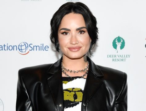 Demi Lovato Just Shared Rare Swimsuit Photo for "Summa Time"