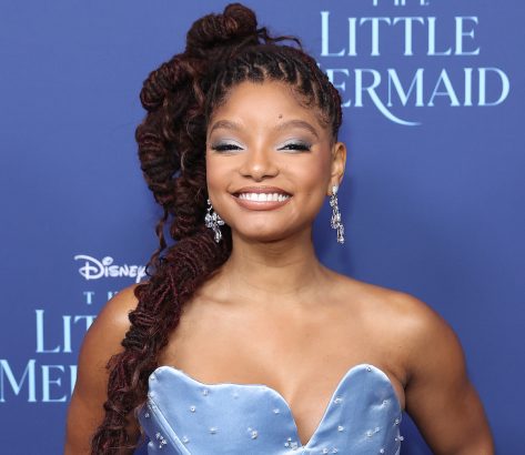 Halle Bailey in Bathing Suit is the “Girl of Your Dreams”