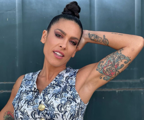 Lorena Castell Shares Bathing Suit Photo as “The Pink Panther”