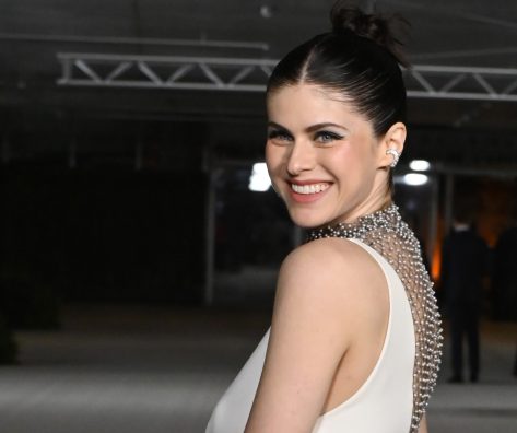 Alexandra Daddario Shares Swimsuit Photo During "Day at the Pool"