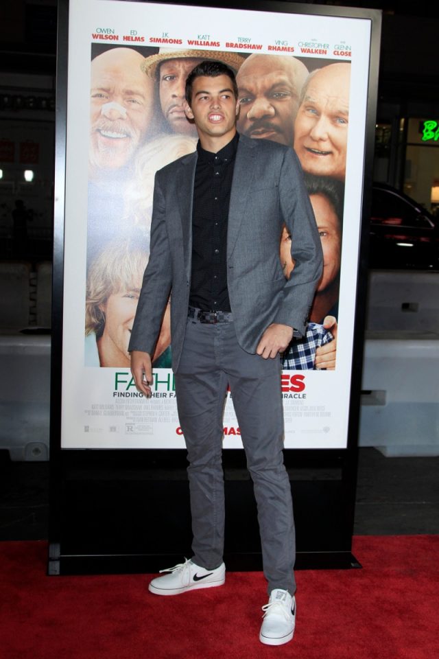 LOS ANGELES - DEC 13: Taylor Fritz at the "Father FIgures" Premiere at TCL Chinese Theater IMAX on December 13, 2017 in Los Angeles, CA