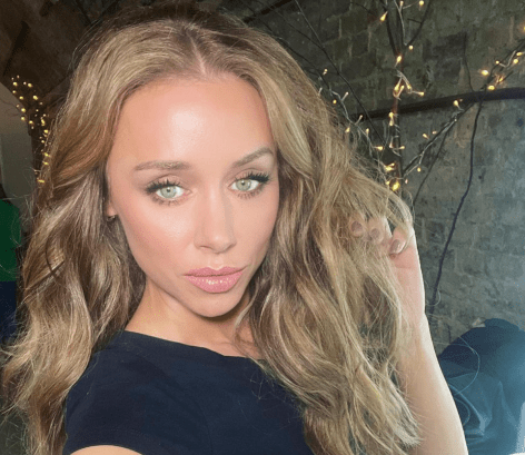 Una Healy Shares Swimsuit Photo “Soaking up the Sun”