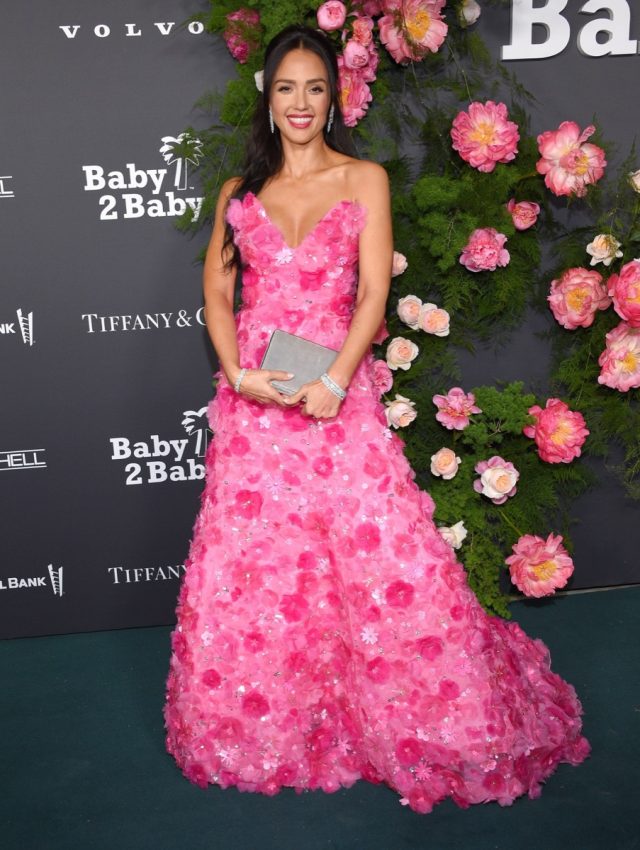 LOS ANGELES - NOV 12: Jessica Alba arrives for Baby2Baby Annual Gala on November 12, 2022 in West Hollywood, CA