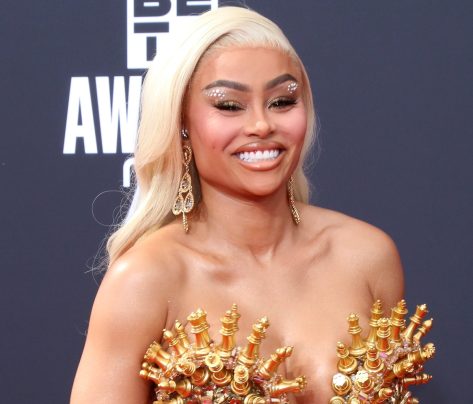 Blac Chyna Shares Swimsuit Photo to “Cherish”
