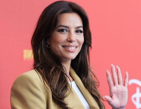 Eva Longoria Shares Swimsuit Photo of "Beach Day" 