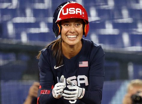 20 Amazing Bodies of Softball Stars