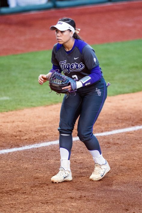 8 Amazing Bodies of Female Baseball Players 