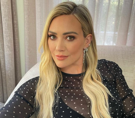 Disney Icon Hilary Duff Shares Swimsuit Photo from "Mexico"