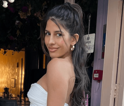 TOWIE's Jasmin Walia Shares Swimsuit Photo of "Forever Sunshine"