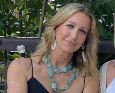 Lara Spencer Shares Swimsuit Photo From Italy