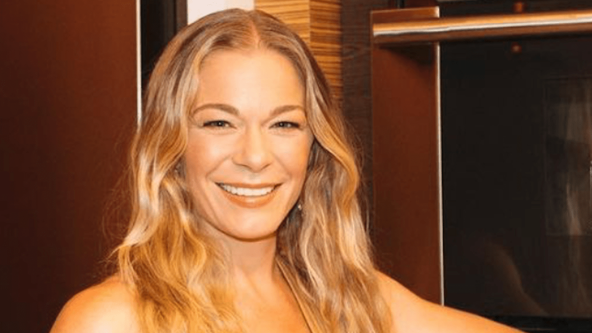 Country Music Star LeAnn Rimes Shares Rare Swimsuit Video — Celebwell
