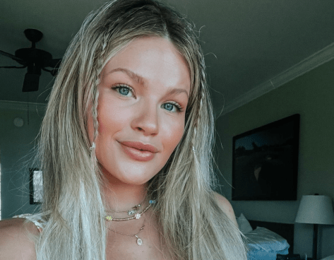 Witney Carson In Swimsuit Top Is Going To “The Keys”