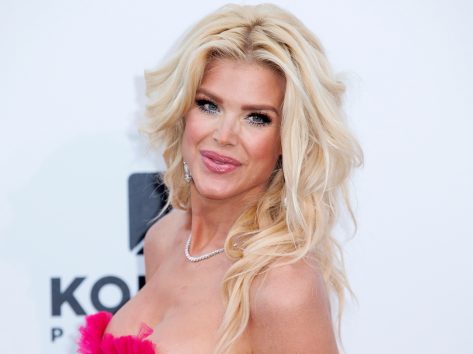 Victoria Silvstedt Shares Swimsuit Photo From St. Tropez