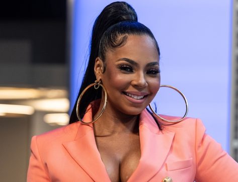 Ashanti Shares Swimsuit Photo as a "Stunner"